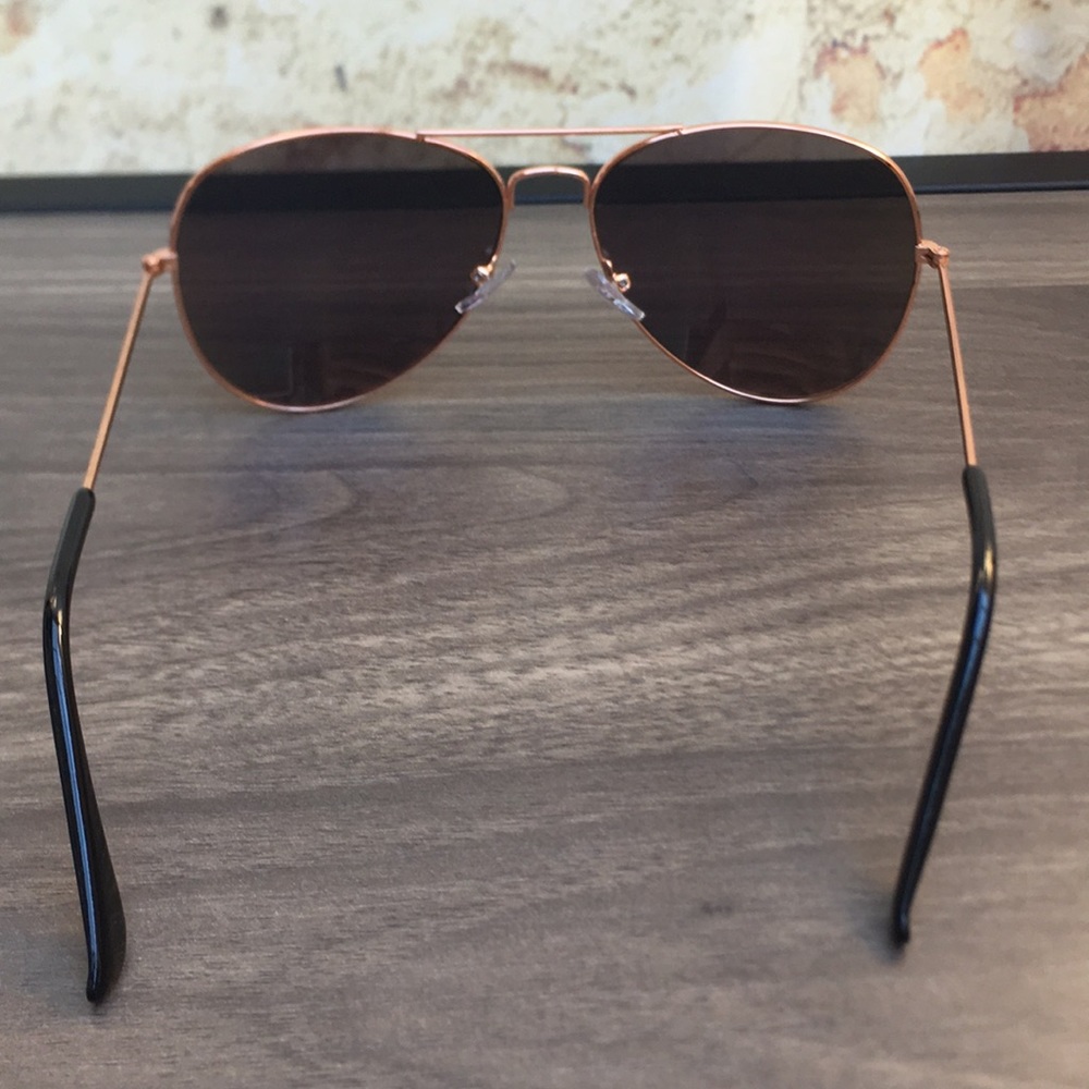 New Unisex Rose Gold Wire Frame Wardrobe Classic Aviator Sunglasses - Picture 6 of 6